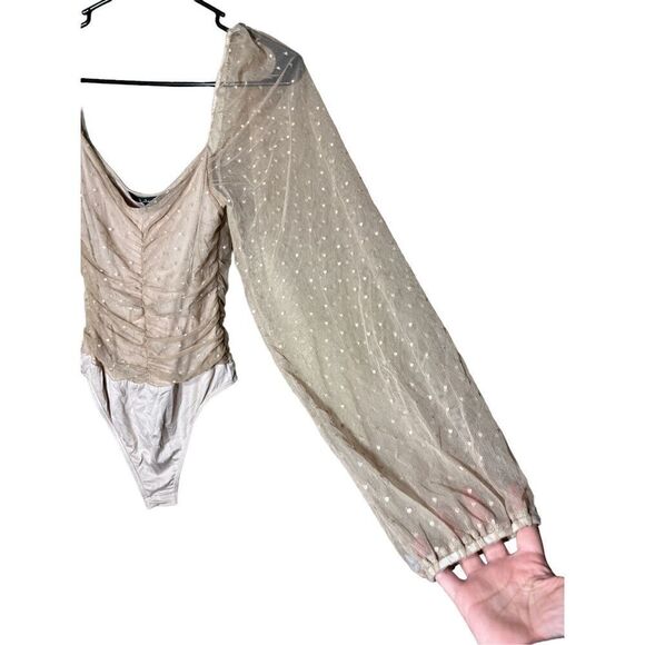 Lulus Ruching Around Town Beige Swiss Dot Long Sleeve Bodysuit‎ Size XS - Picture 4 of 9